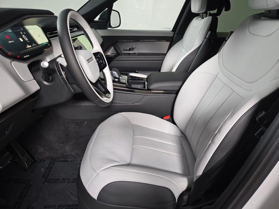 2026 Land Rover Range Rover Sport P400 Dynamic SE
