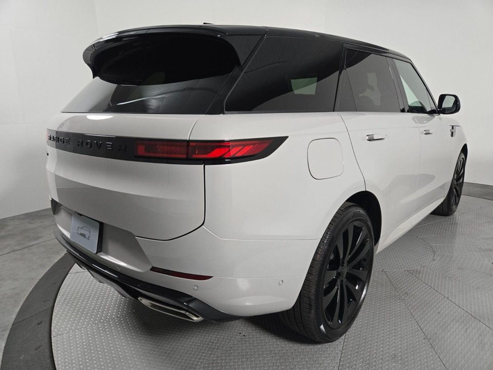 2026 Land Rover Range Rover Sport P400 Dynamic SE