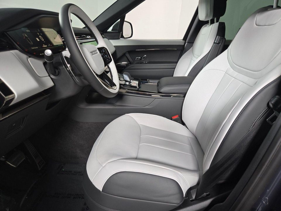 2026 Land Rover Range Rover Sport P400 Dynamic SE