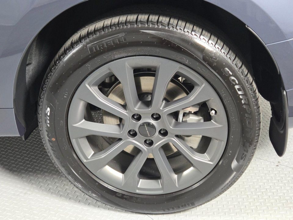 2026 Land Rover Range Rover Sport P400 Dynamic SE