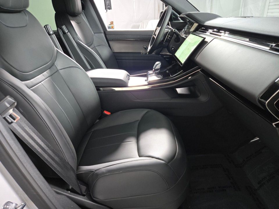 2026 Land Rover Range Rover Sport P400 Dynamic SE