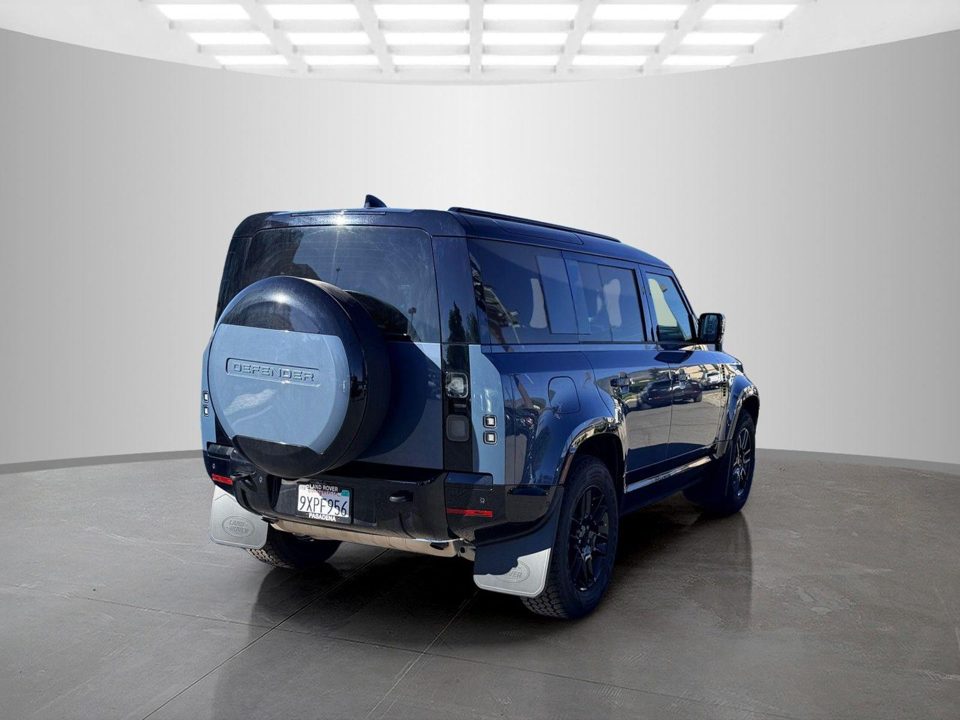 2026 Land Rover Defender P400 X-Dynamic SE