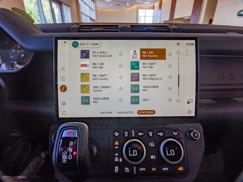 2026 Land Rover Defender P400 X-Dynamic SE