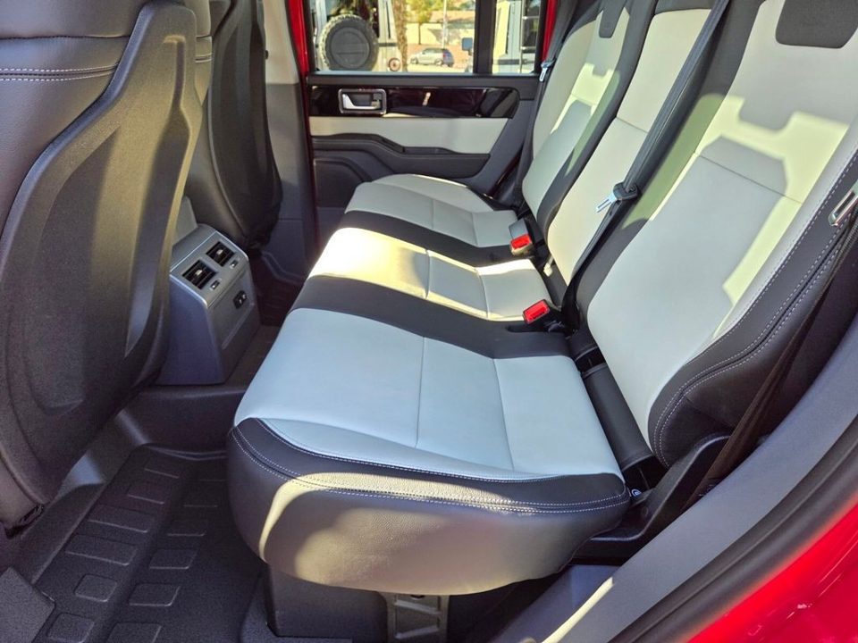 2025 INEOS Grenadier Station Wagon Fieldmaster Edition
