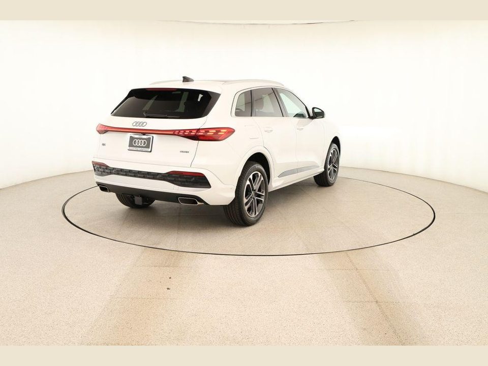 2026 Audi Q5 Premium TFSI quattro S tronic