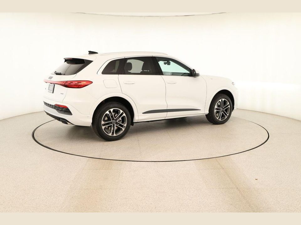 2026 Audi Q5 Premium TFSI quattro S tronic
