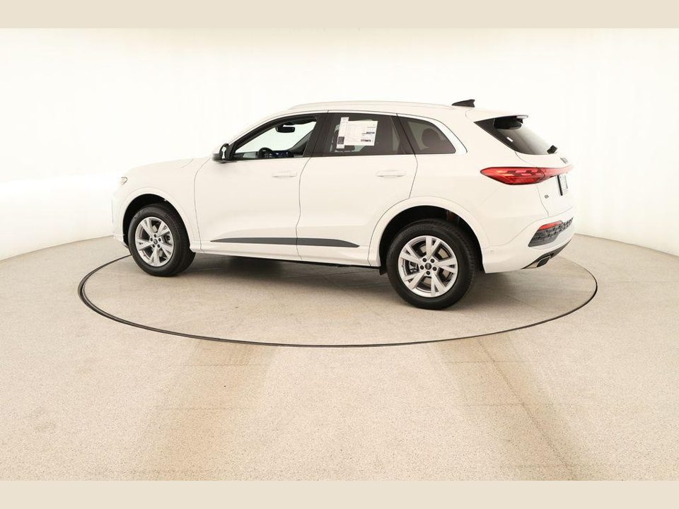 2026 Audi Q5 Premium TFSI quattro S tronic