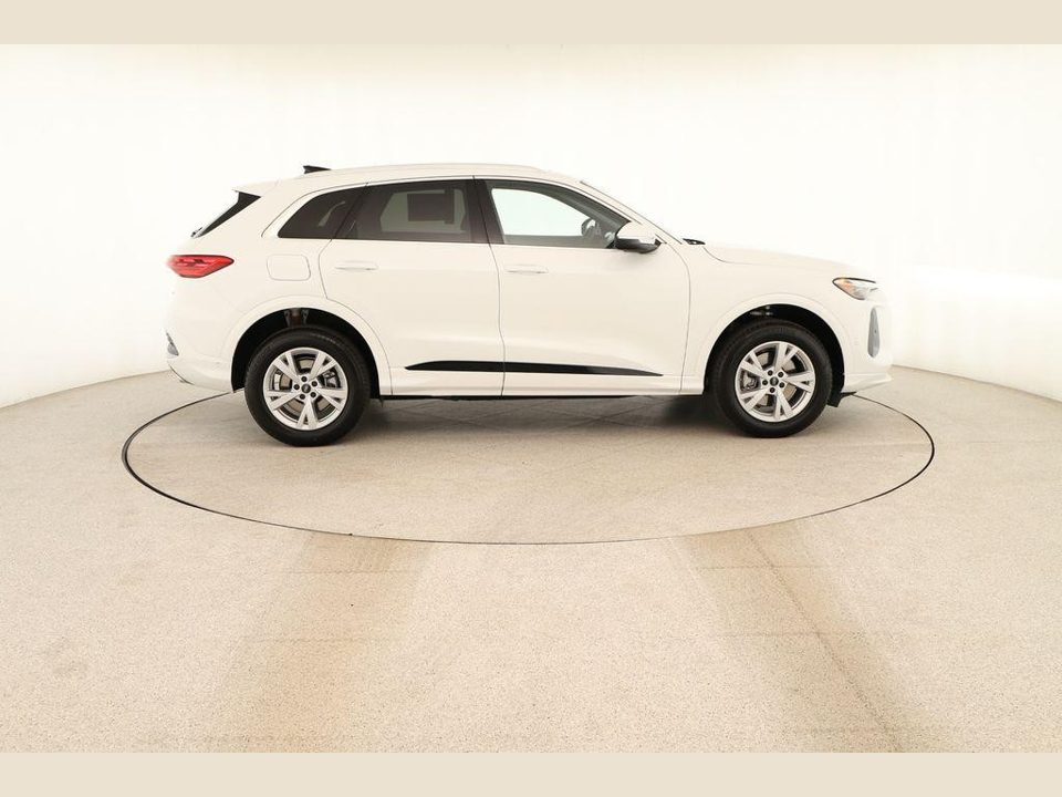 2026 Audi Q5 Premium TFSI quattro S tronic