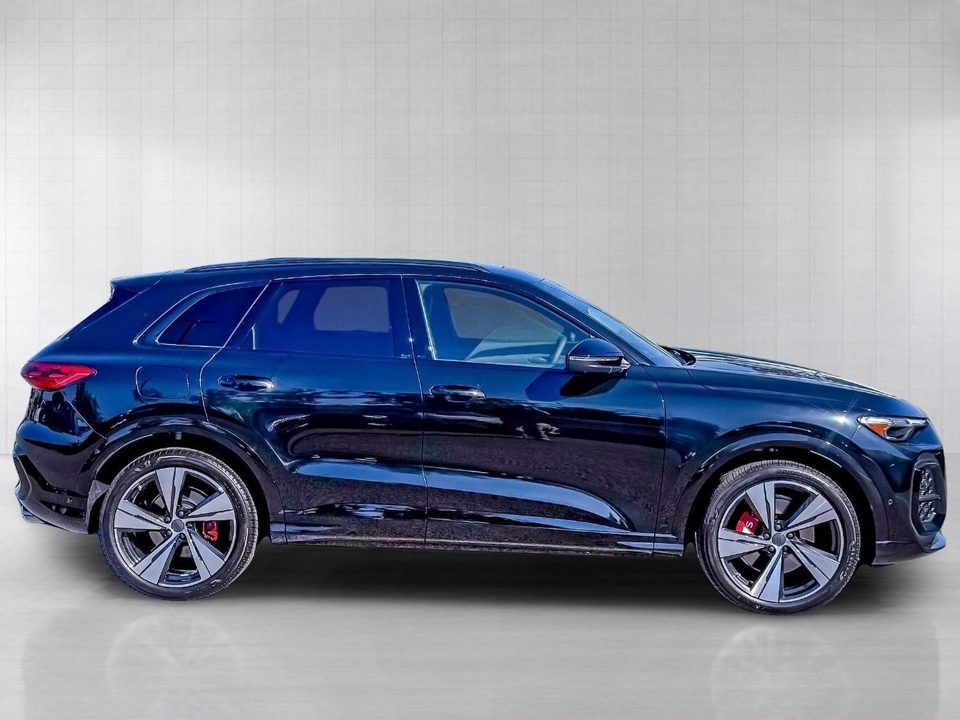 2026 Audi SQ5 Premium Plus TFSI quattro S tronic