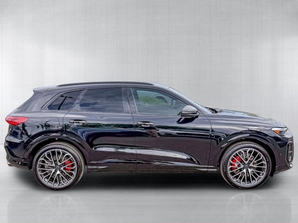 2026 Audi SQ5 Premium Plus TFSI quattro S tronic