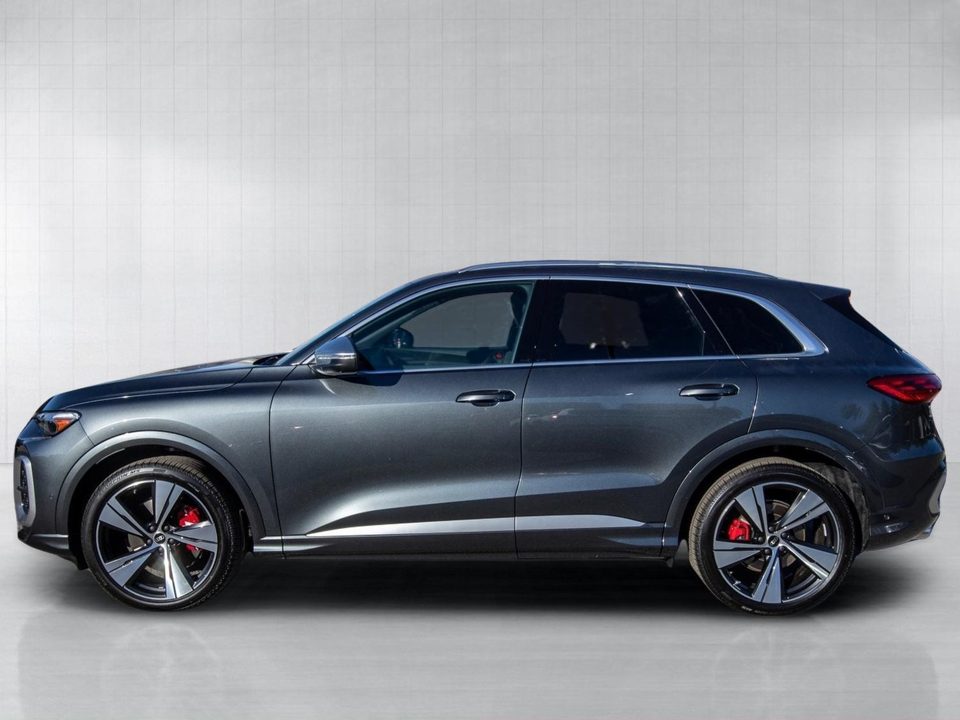 2026 Audi SQ5 Premium Plus TFSI quattro S tronic