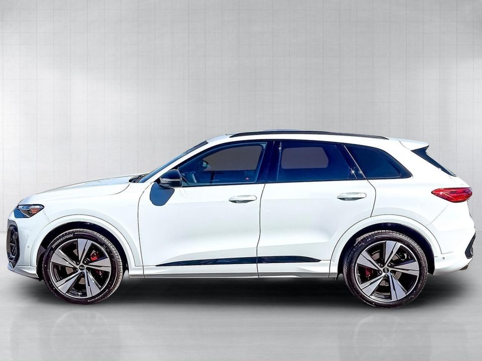 2026 Audi SQ5 Premium Plus TFSI quattro S tronic