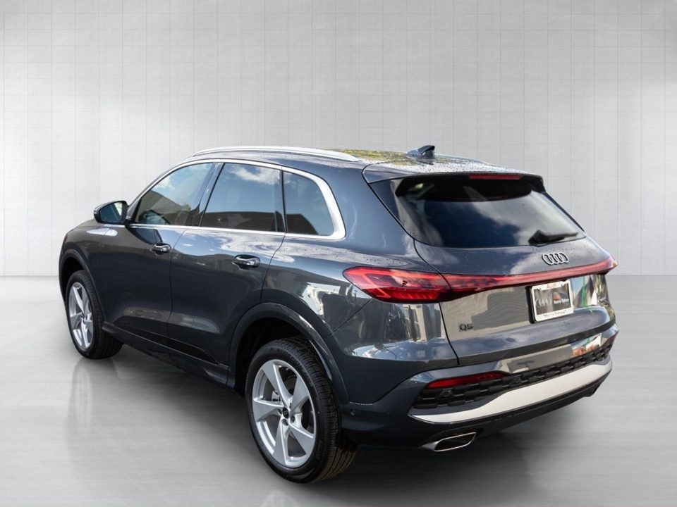 2026 Audi Q5 Premium Plus TFSI quattro S tronic