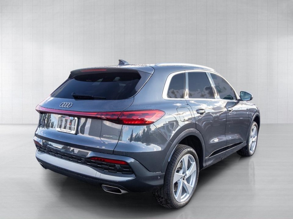 2026 Audi Q5 Premium Plus TFSI quattro S tronic