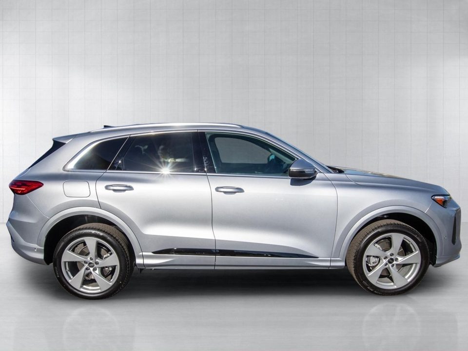 2026 Audi Q5 Premium Plus TFSI quattro S tronic