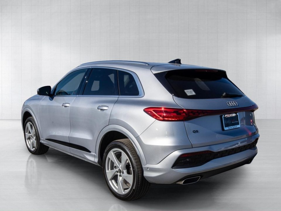 2026 Audi Q5 Premium Plus TFSI quattro S tronic