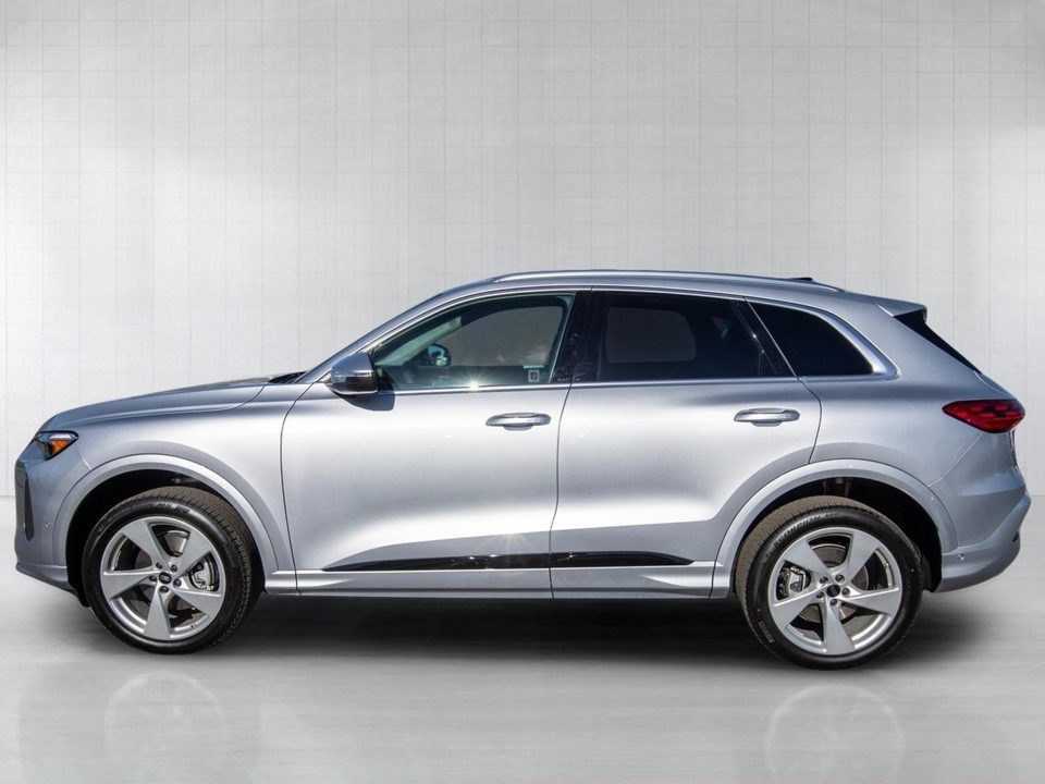 2026 Audi Q5 Premium Plus TFSI quattro S tronic