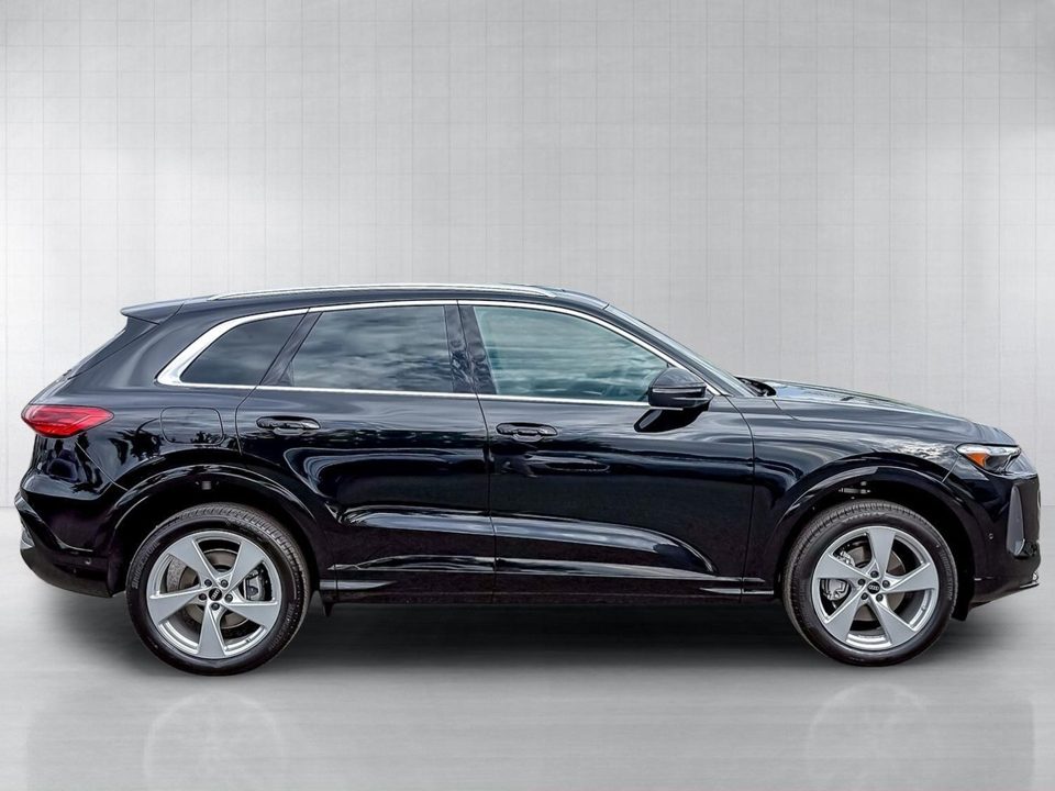 2026 Audi Q5 Premium Plus TFSI quattro S tronic