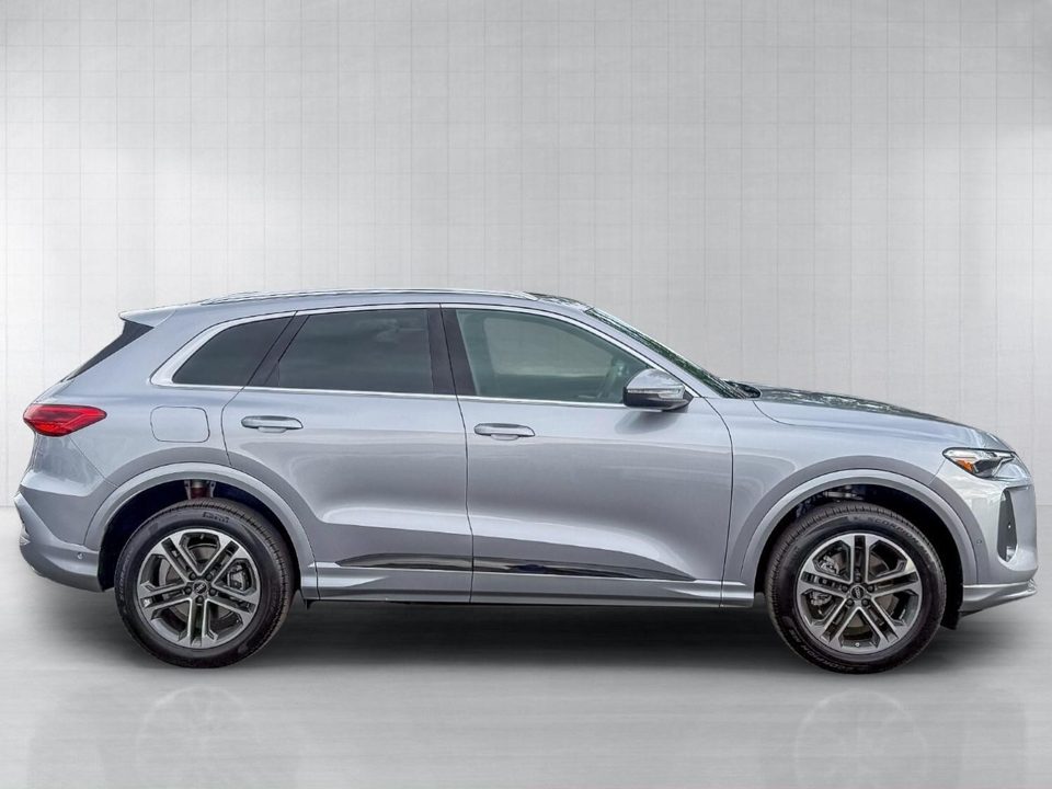 2026 Audi Q5 Premium Plus TFSI quattro S tronic