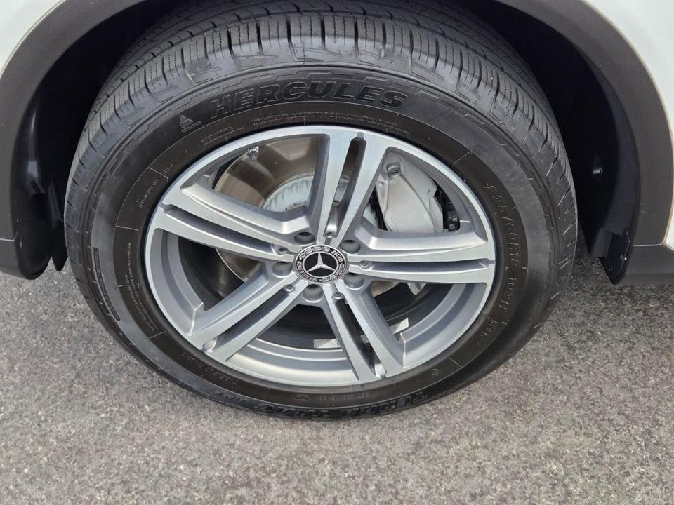 2020 Mercedes-Benz GLC 300 GLC 300