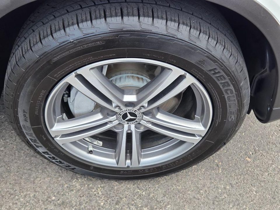 2020 Mercedes-Benz GLC 300 GLC 300
