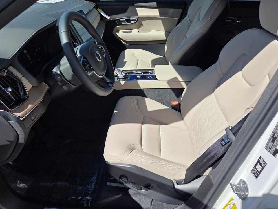 2026 Volvo XC90 Plus, B6 AWD Gas (mild hybrid), Gasoline, Bright, 7 Seats