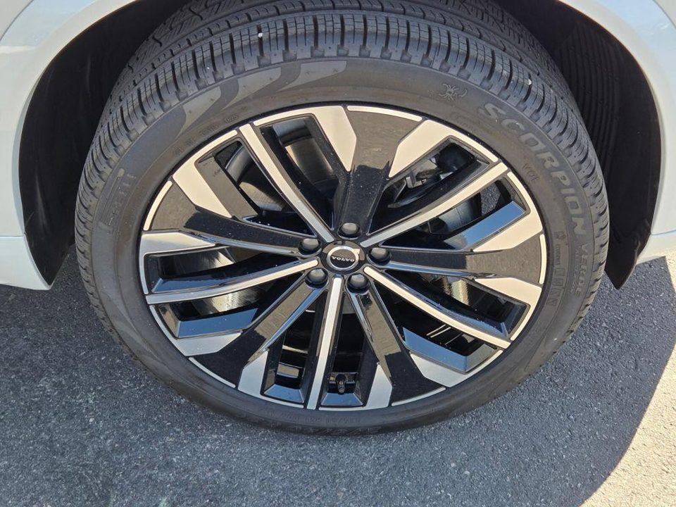2026 Volvo XC90 Plus, B6 AWD Gas (mild hybrid), Gasoline, Bright, 7 Seats