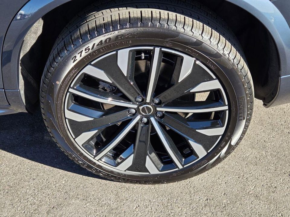2026 Volvo XC90 Plus, B6 AWD Gas (mild hybrid), Gasoline, Bright, 7 Seats
