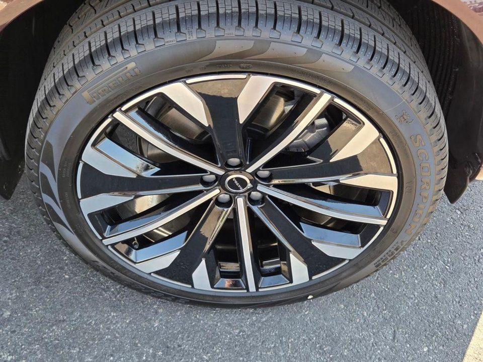 2026 Volvo XC90 Plus, B6 AWD Gas (mild hybrid), Gasoline, Bright, 7 Seats