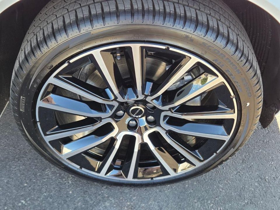 2026 Volvo XC90 Plus, B6 AWD Gas (mild hybrid), Gasoline, Bright, 7 Seats