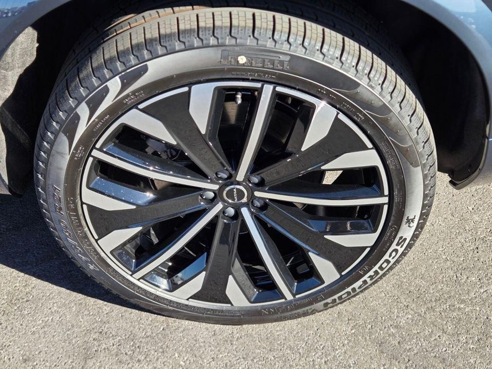 2026 Volvo XC90 Plus, B6 AWD Gas (mild hybrid), Gasoline, Bright, 7 Seats