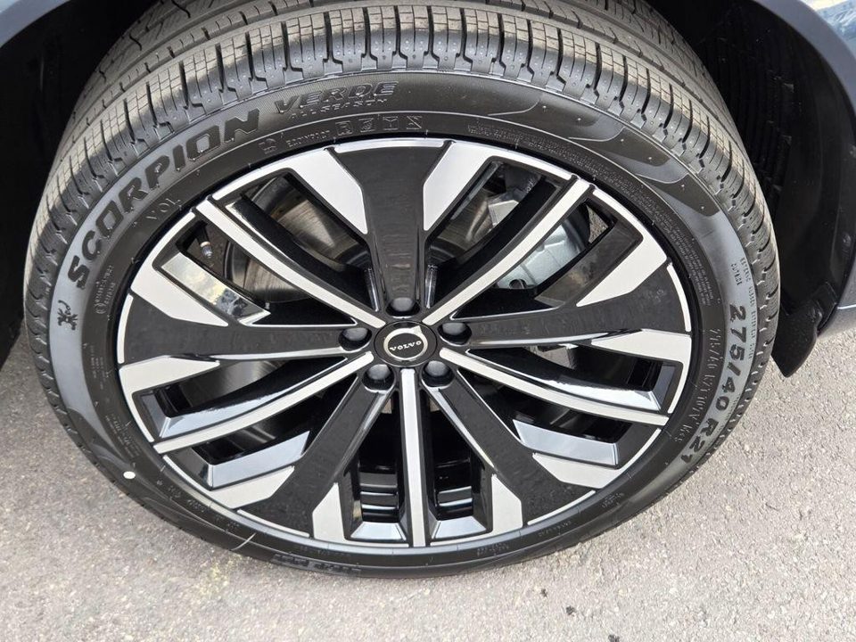 2026 Volvo XC90 Plus, B6 AWD Gas (mild hybrid), Gasoline, Bright, 7 Seats