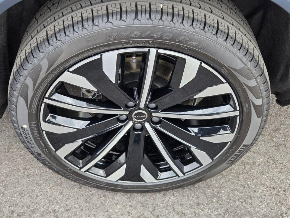 2026 Volvo XC90 Plus, B6 AWD Gas (mild hybrid), Gasoline, Bright, 7 Seats
