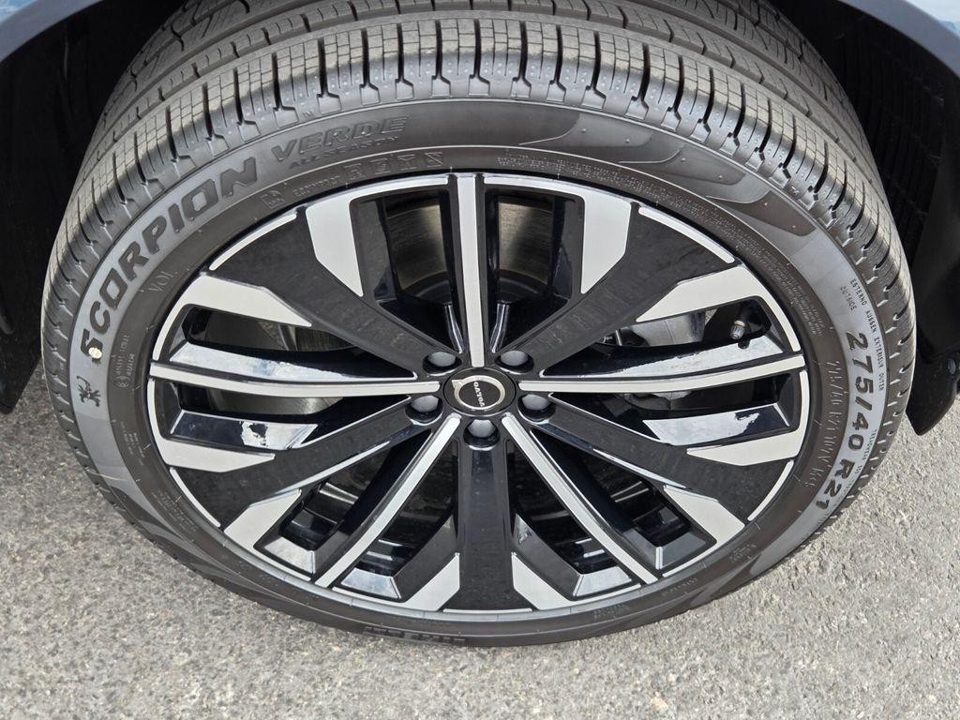 2026 Volvo XC90 Plus, B6 AWD Gas (mild hybrid), Gasoline, Bright, 7 Seats