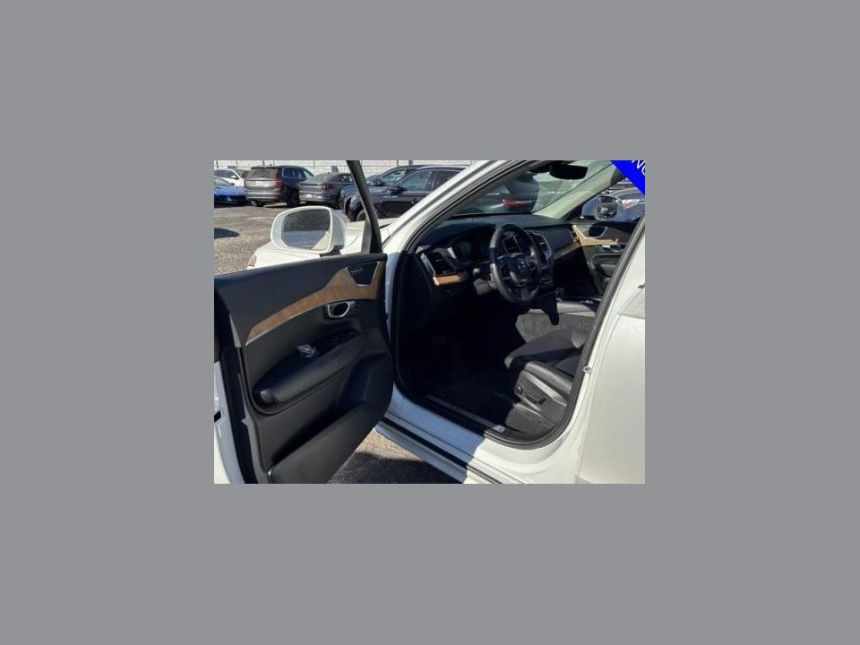 2023 Volvo XC90 B6 Plus 7-Seater