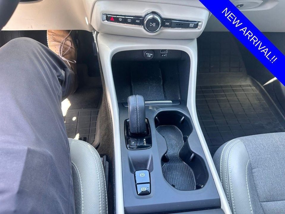 2020 Volvo XC40 T5 Momentum