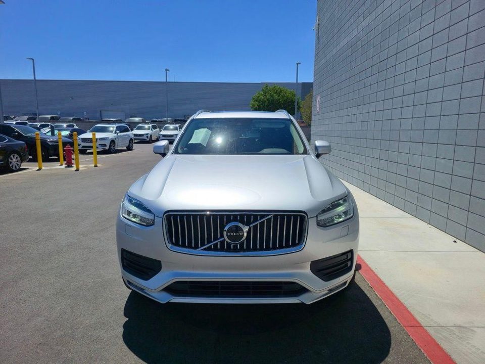 2021 Volvo XC90 T6 Momentum 7 Passenger