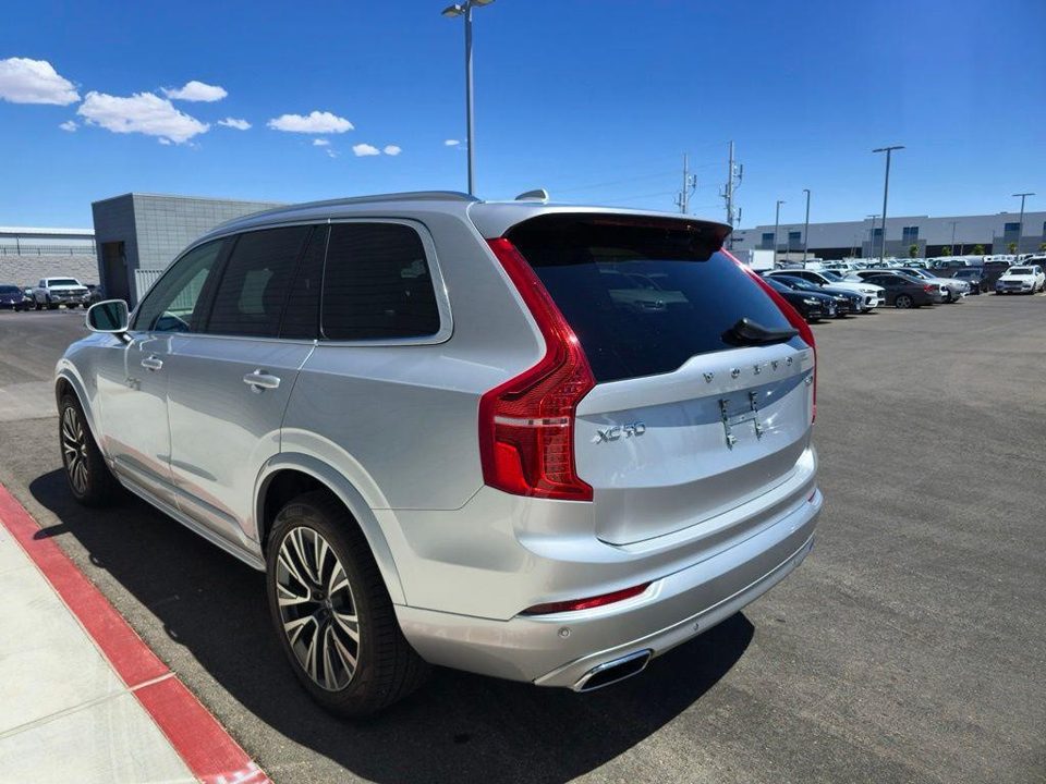 2021 Volvo XC90 T6 Momentum 7 Passenger