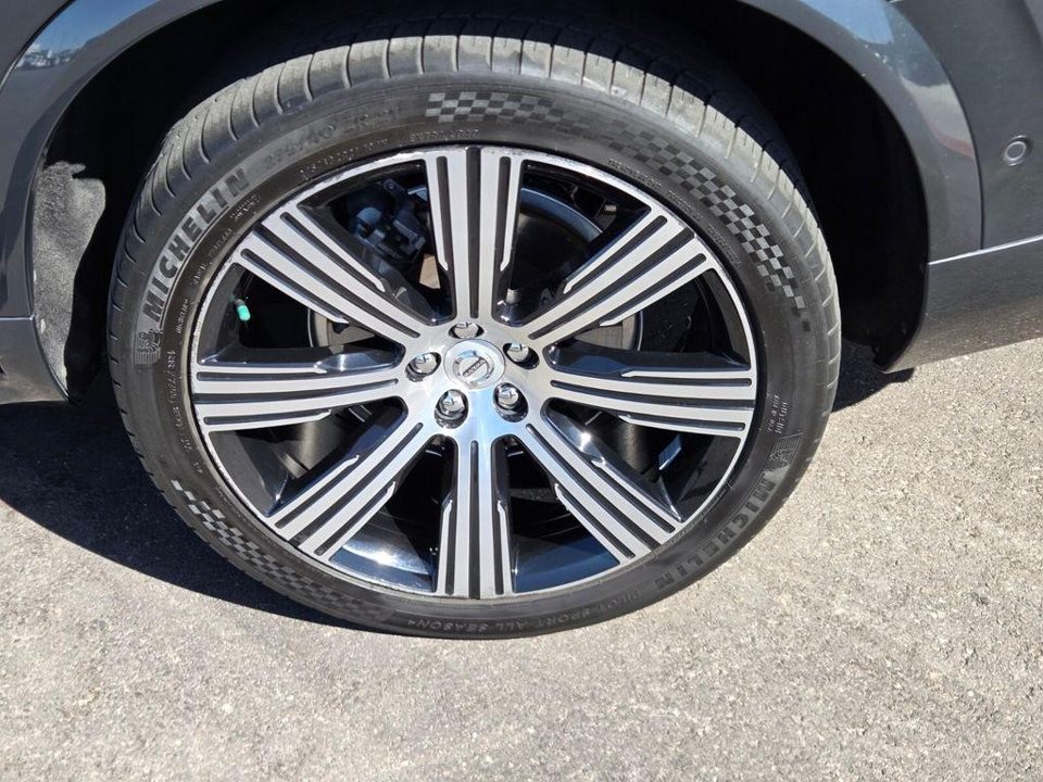 2021 Volvo XC90 T6 Inscription 7 Passenger