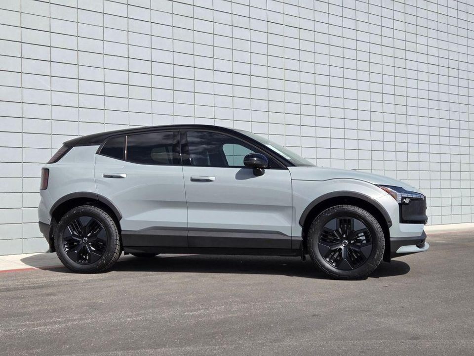 2026 Volvo EX30 Cross Country Ultra, Twin Motor Performance, Fully electric