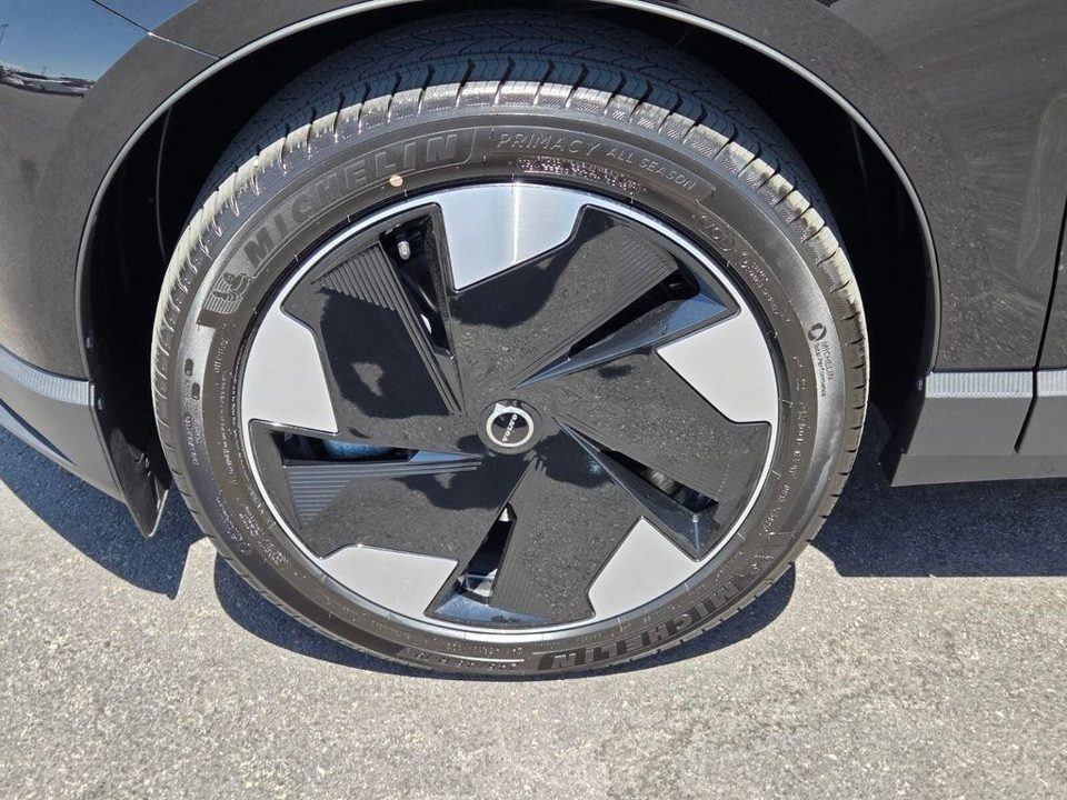 2026 Volvo EX30 Plus Twin Motor Performance, Fully electric