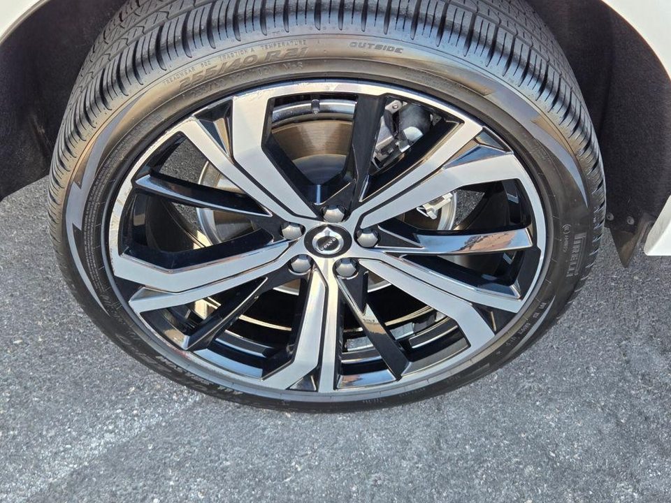 2024 Volvo XC60 RECHARGE PLUG-IN HYBRID T8 Ultimate Dark Theme