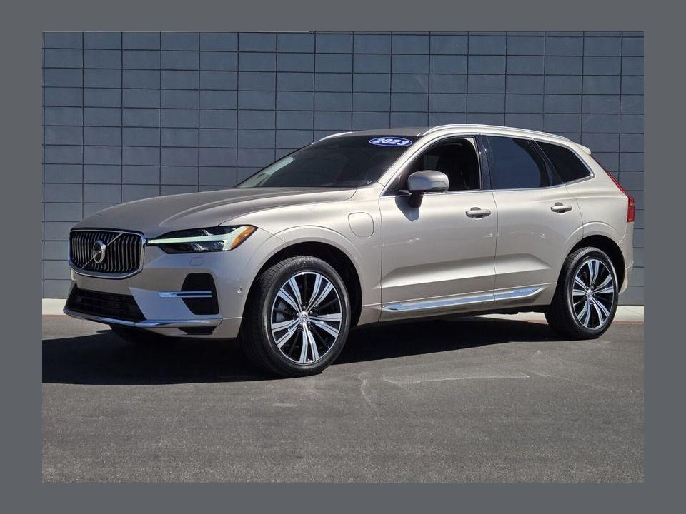 2023 Volvo XC60 RECHARGE PLUG-IN HYBRID T8 Plus Bright Theme
