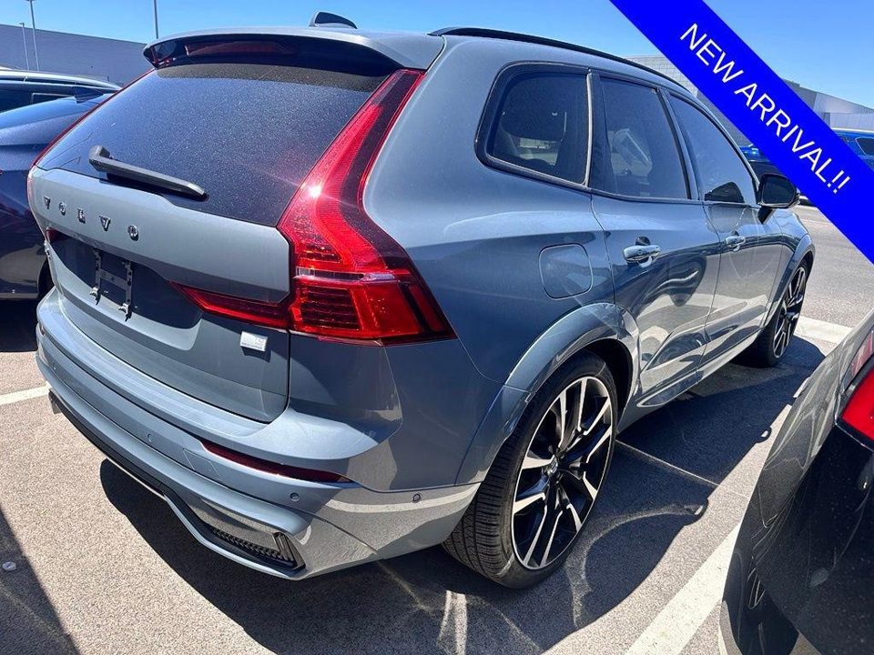2023 Volvo XC60 RECHARGE PLUG-IN HYBRID T8 Ultimate Dark Theme