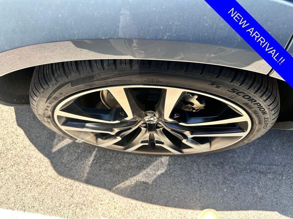 2023 Volvo XC60 RECHARGE PLUG-IN HYBRID T8 Ultimate Dark Theme