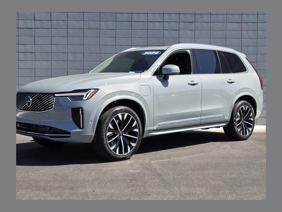 2026 Volvo XC90 PLUG-IN HYBRID Plus, T8 AWD, Electric/Gasoline, Bright, 7 Seats