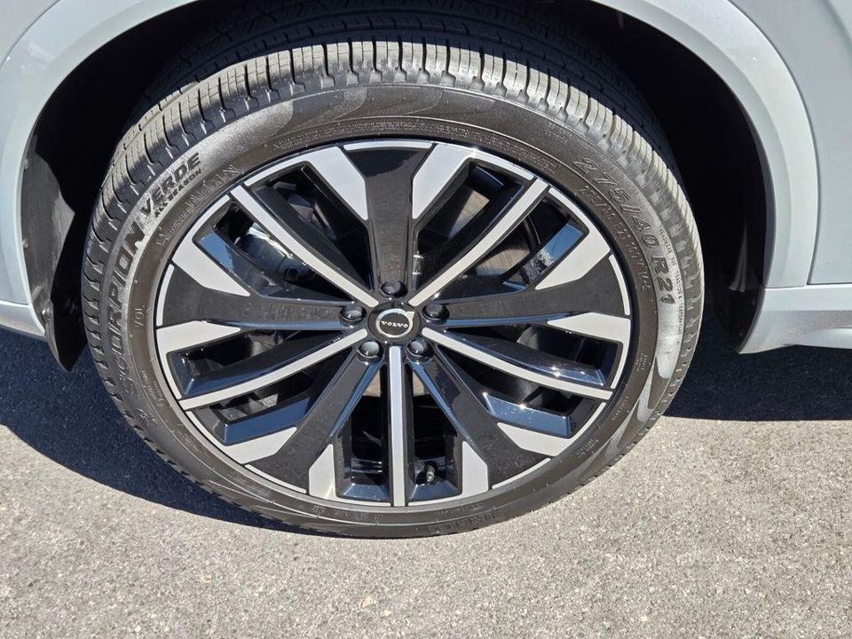 2026 Volvo XC90 PLUG-IN HYBRID Plus, T8 AWD, Electric/Gasoline, Bright, 7 Seats