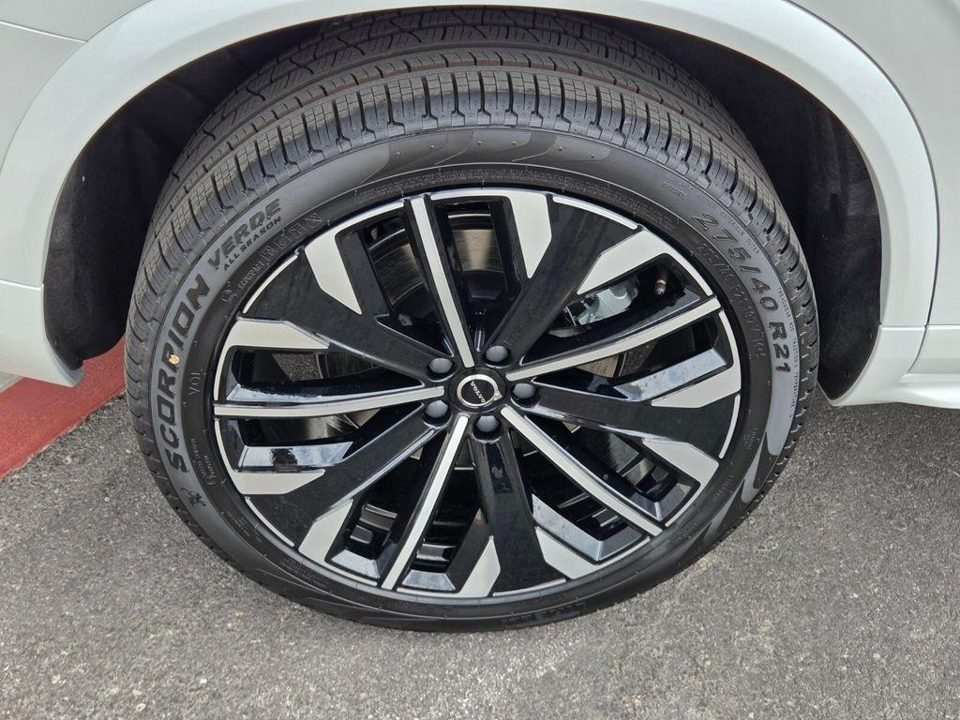 2026 Volvo XC90 PLUG-IN HYBRID Ultra, T8 AWD, Electric/Gasoline, Bright, 7 Seats