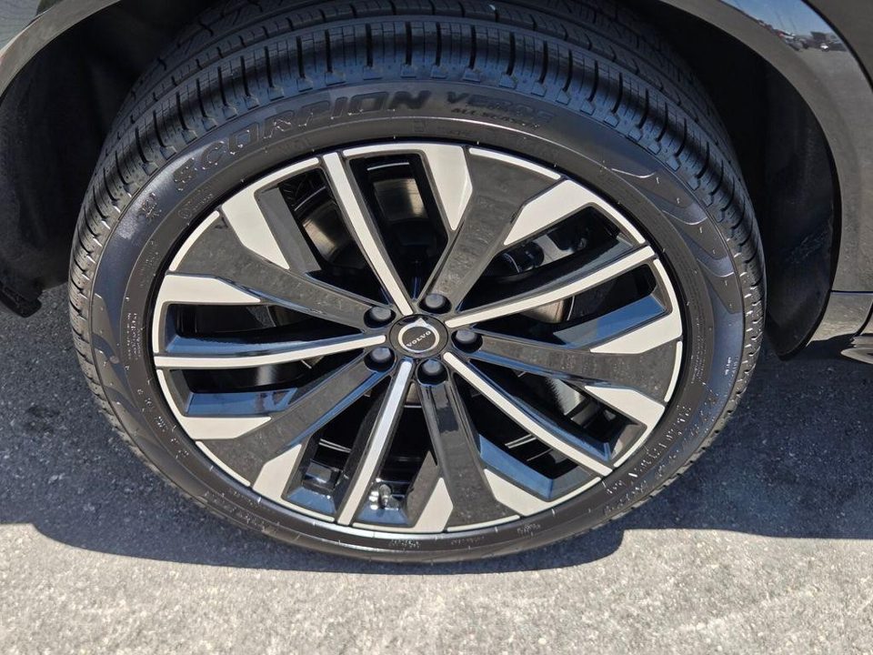 2026 Volvo XC90 PLUG-IN HYBRID Ultra, T8 AWD, Electric/Gasoline, Bright, 7 Seats