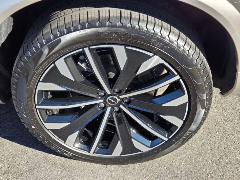 2026 Volvo XC90 PLUG-IN HYBRID Ultra, T8 AWD, Electric/Gasoline, Bright, 7 Seats